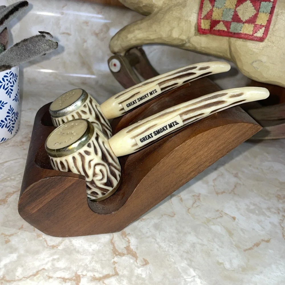 RARE! w Walnut Wood Stand Vintage Novelty Plastic Antler Salt and Pepper Shakers